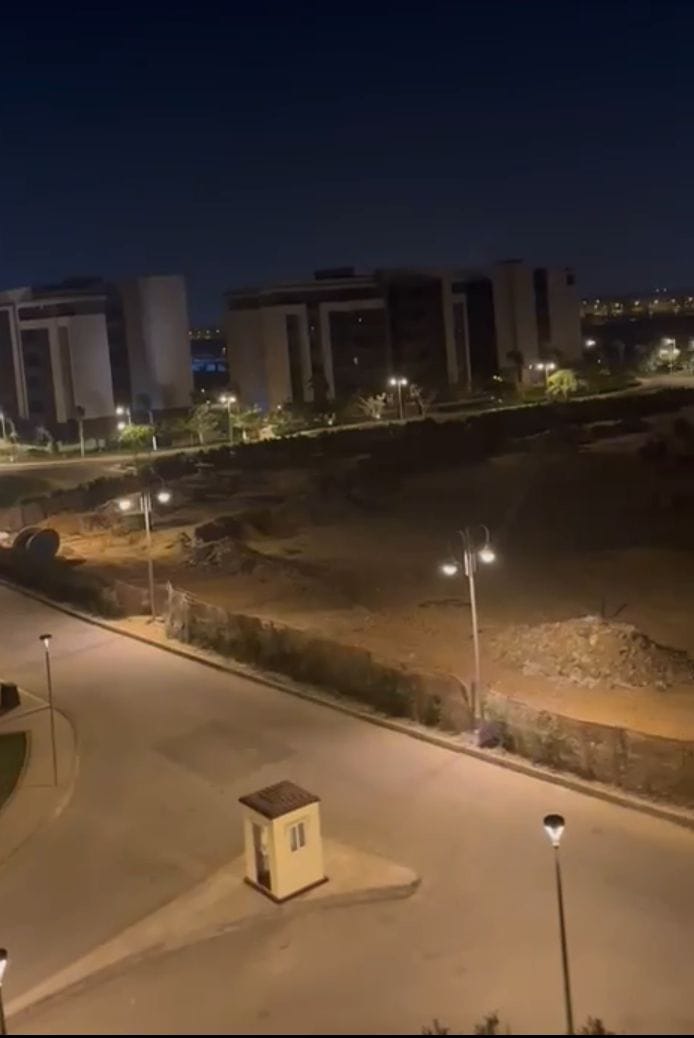 شقة في مدينتي 100 م2 للإيجار قانون جديد على حديقة 18,000 ج 